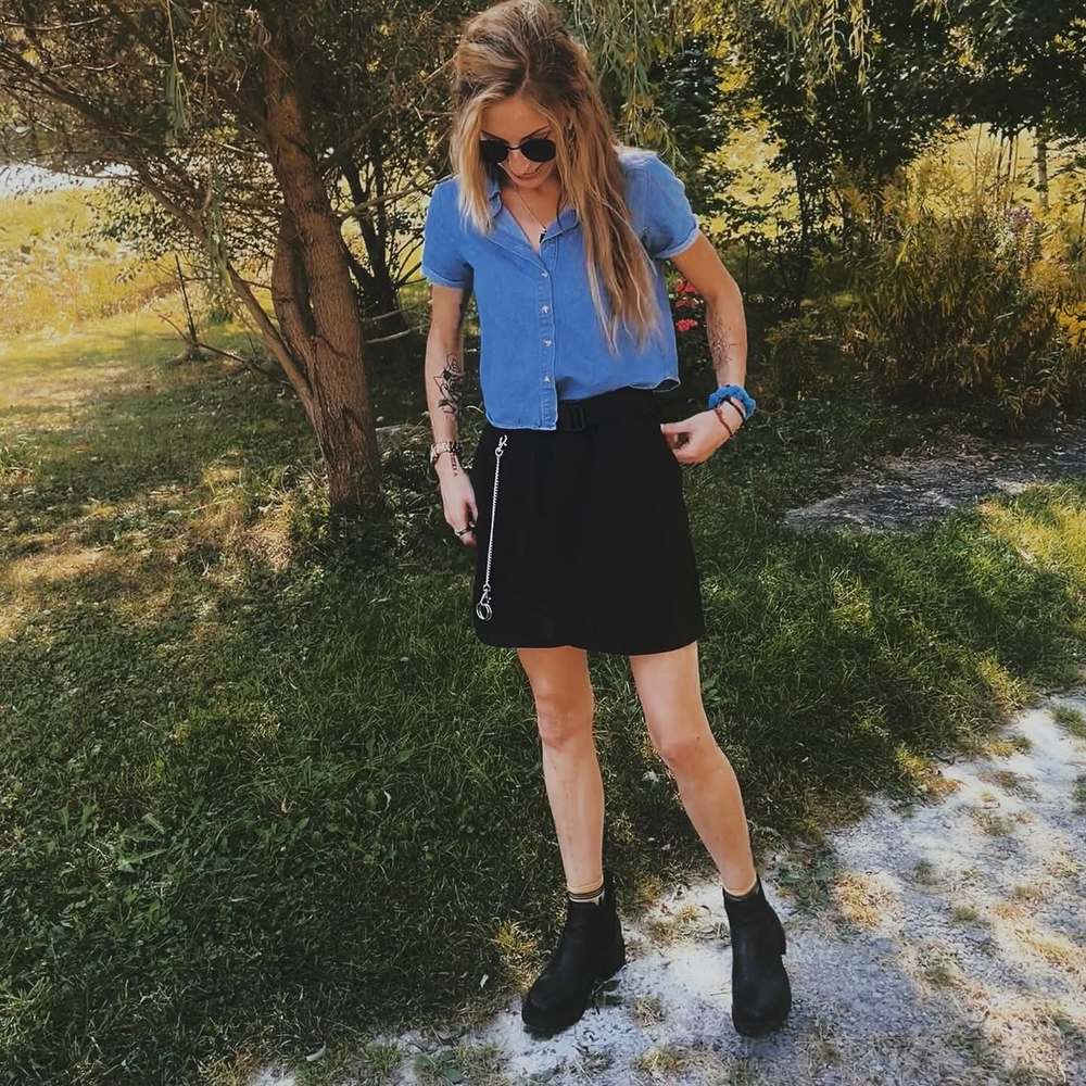 Meet your Posher, Danielle